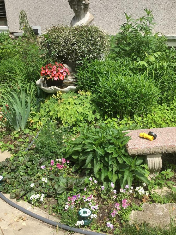 The Carriage House Flat - Downtown Paris Canada Esterno foto